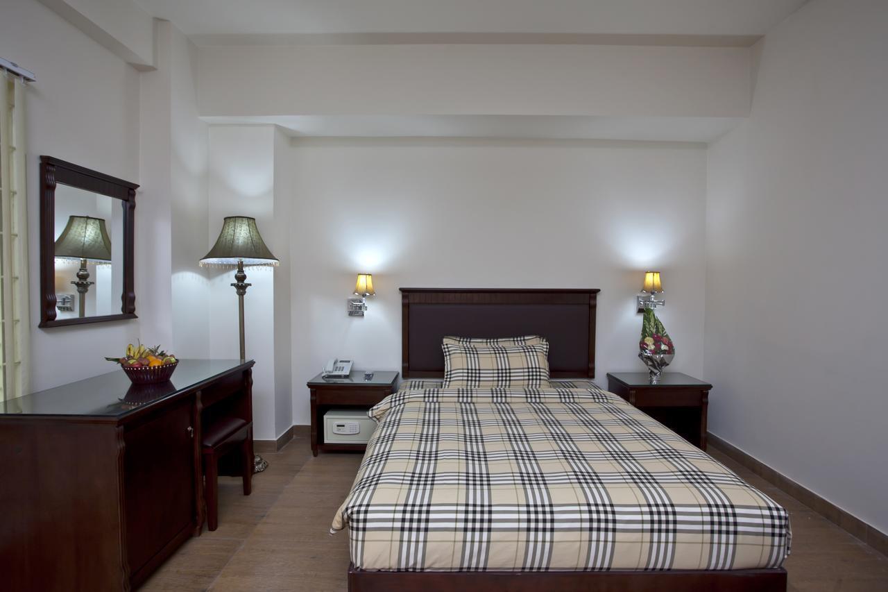 La Rose Hotel Sylhet Extérieur photo