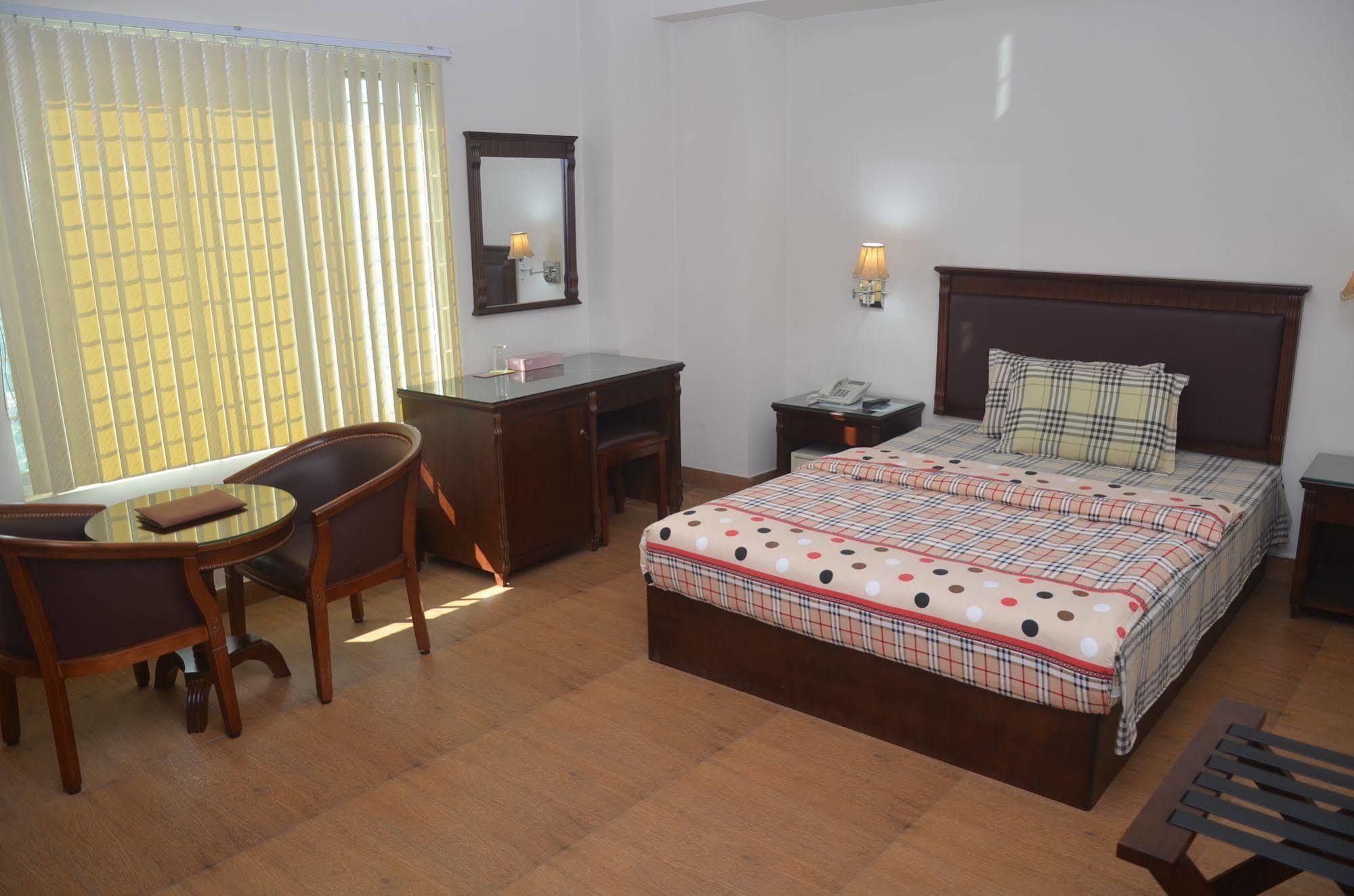 La Rose Hotel Sylhet Extérieur photo