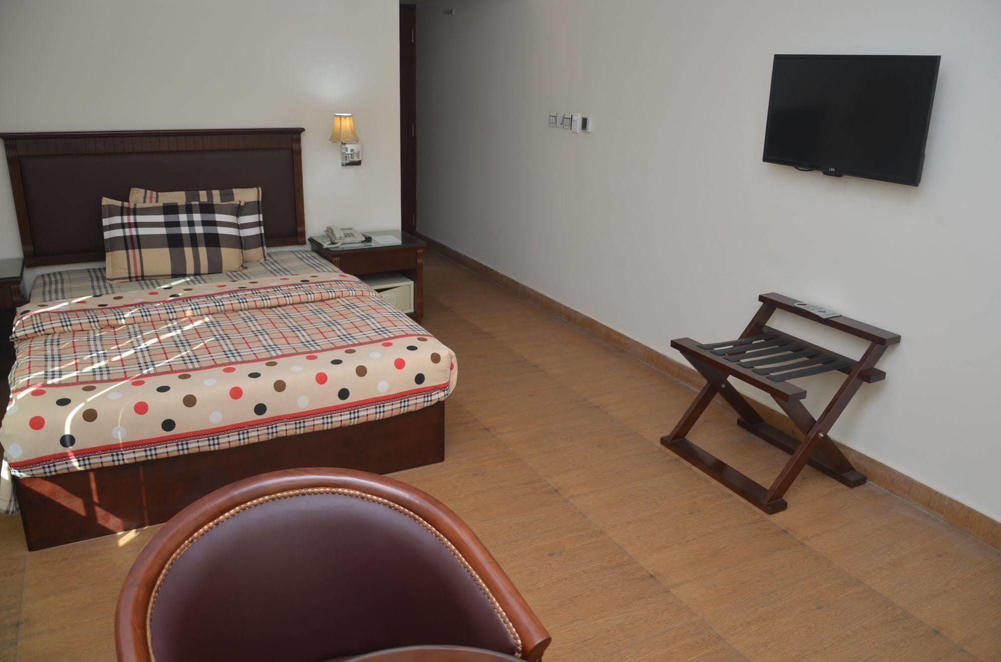 La Rose Hotel Sylhet Extérieur photo